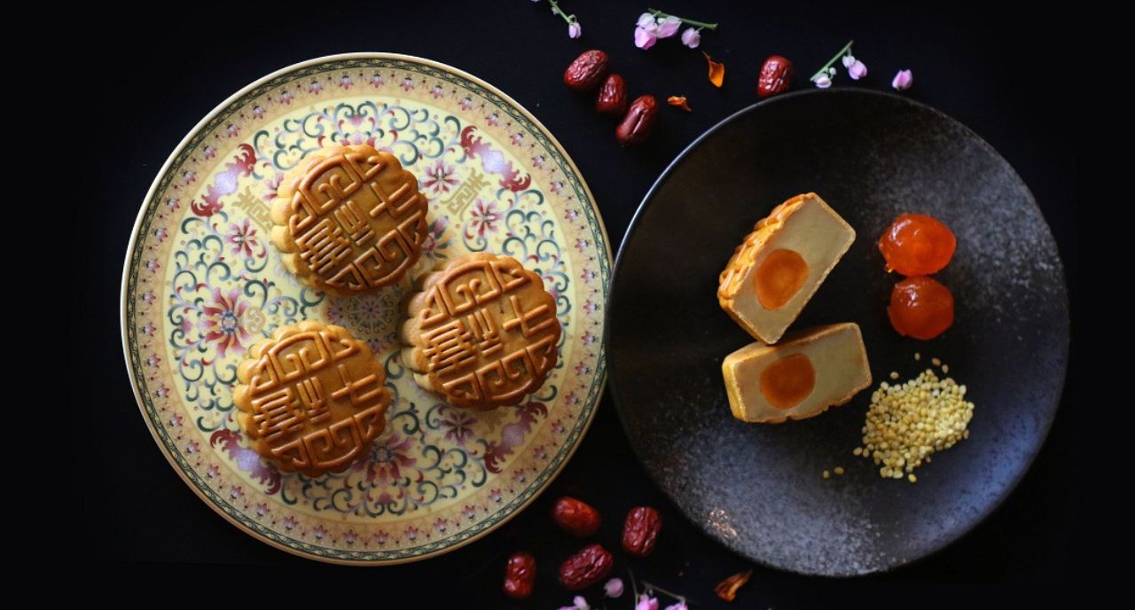 Single Yolk Mooncake
